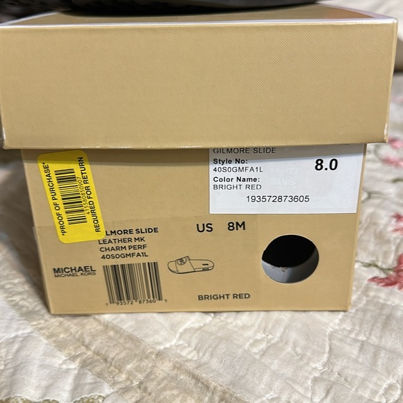 Ladies sandals by Michael Kors. Size 8M - Picture 5 of 5